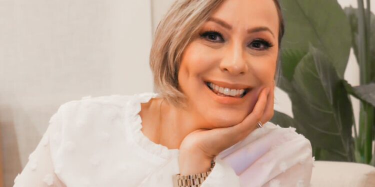 Sandra Perondi comparte sus perspectivas sobre el crecimiento de la Tricología y los desafíos enfrentados en Brasil