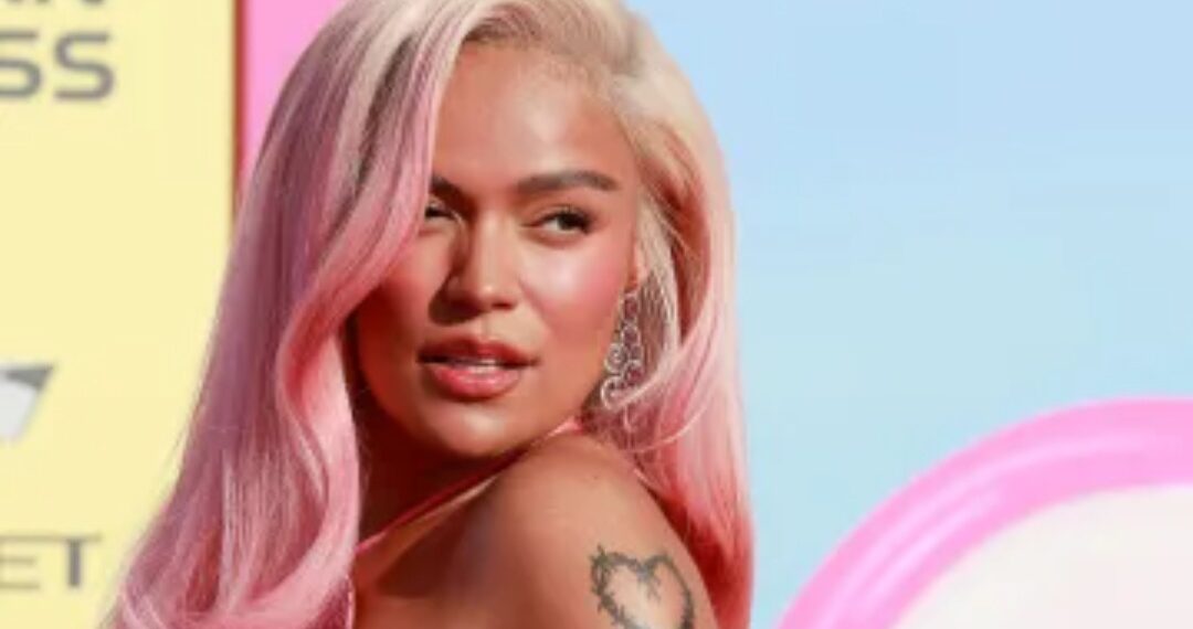 Karol G comparte la emotiva reacción de su madre al ver su nuevo videoclip ‘S91’