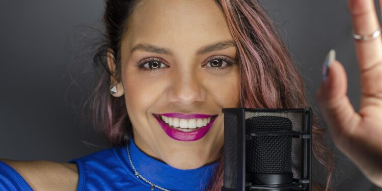 MARIVÉ le canta al amor «BONITO» y prepara nuevo disco