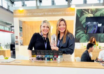 Empresarias del sector de productos íntimos reciben premio en Europa