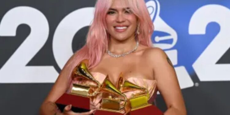 Karol G hace historia: es la primera mujer en ganar el Latin Grammy a mejor álbum de música urbana