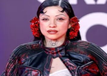 Mon Laferte responde a las críticas por su nuevo y polémico video musical