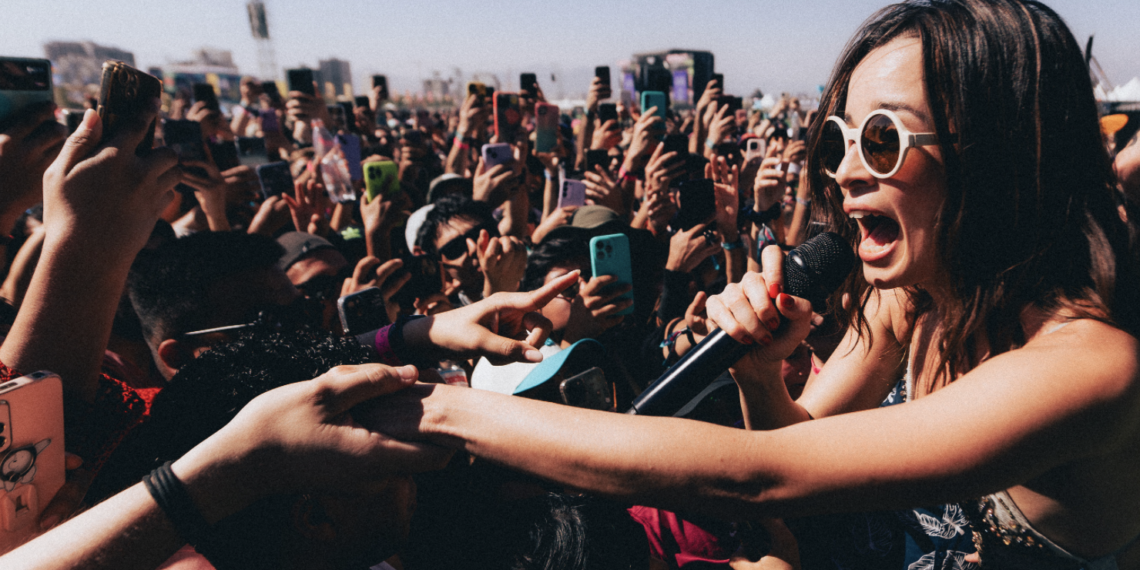 Monsieur Periné hace historia en Lollapaloza Chile