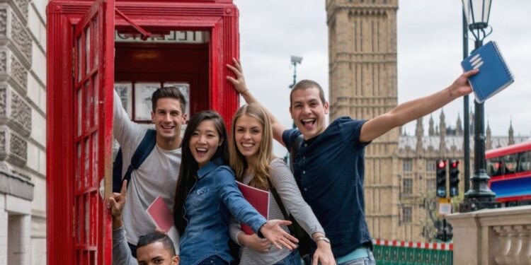 Programa de Intercambio en el Reino Unido permite que voluntarios aprendan inglés y conozcan una nueva cultura