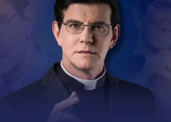 Por primera vez el padre Reginaldo Manzotti actúa en Londres con entradas agotadas