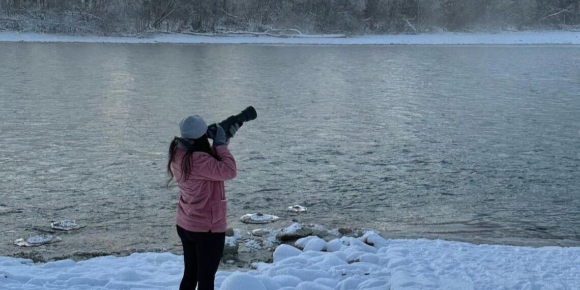 Priscila Sheppard: La fotógrafa brasileña que defiende la vida silvestre en Alaska