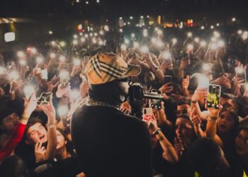 MC Negão Original y MC Kelvinho lanzan “Pente de 30” con videoclip grabado en Europa