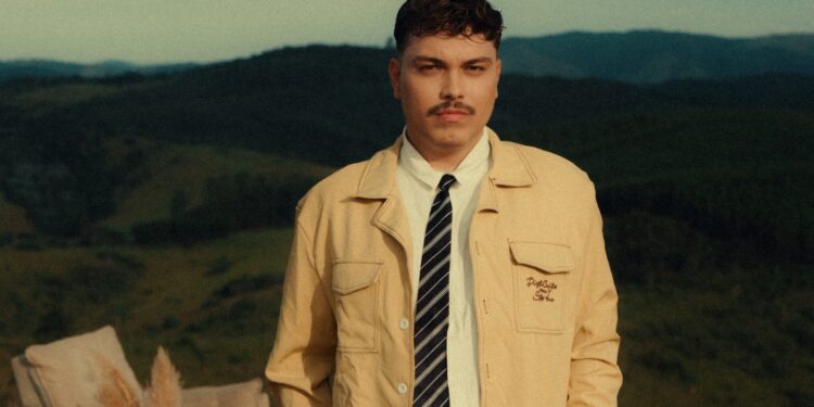 El cantante brasileño Vini Pop lanza su nuevo sencillo «E Se Viver For Isso»